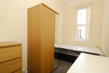 7 bed house, 12 Addison Road, North Hill, Plymouth, PL48LL - Image 5
